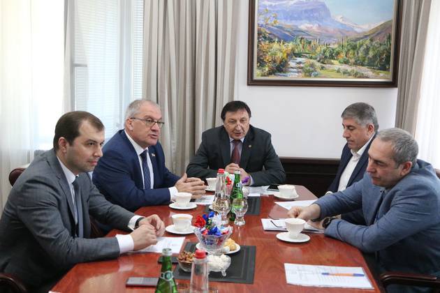Врио ректора ДГТУ Назим Баламирзоев принял участие в заседании Совета ректоров вузов Дагестана